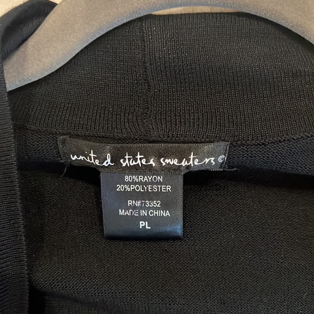 Sweater/Jacket - Picture 4 of 4